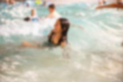 Se utover bølgebassenget i Aquadome Lalandia i Billund