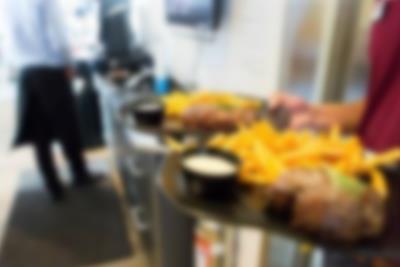 Top srvering i restaurant Bone's i Lalandia