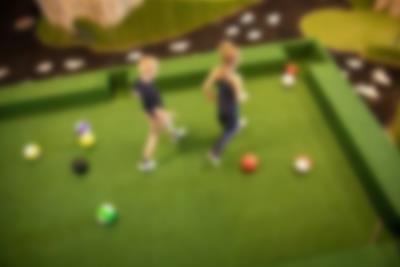 Das Spiel wird nach traditionellen Billardregeln gespielt