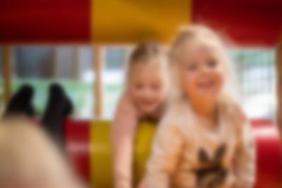 La barna boltre seg i Monky Tonky Land i påsken