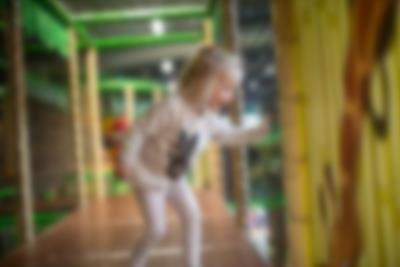 I underbara Monky Tonky Land kan energiknippena leka loss